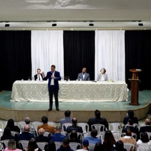 Faditu realiza palestras sobre Direito